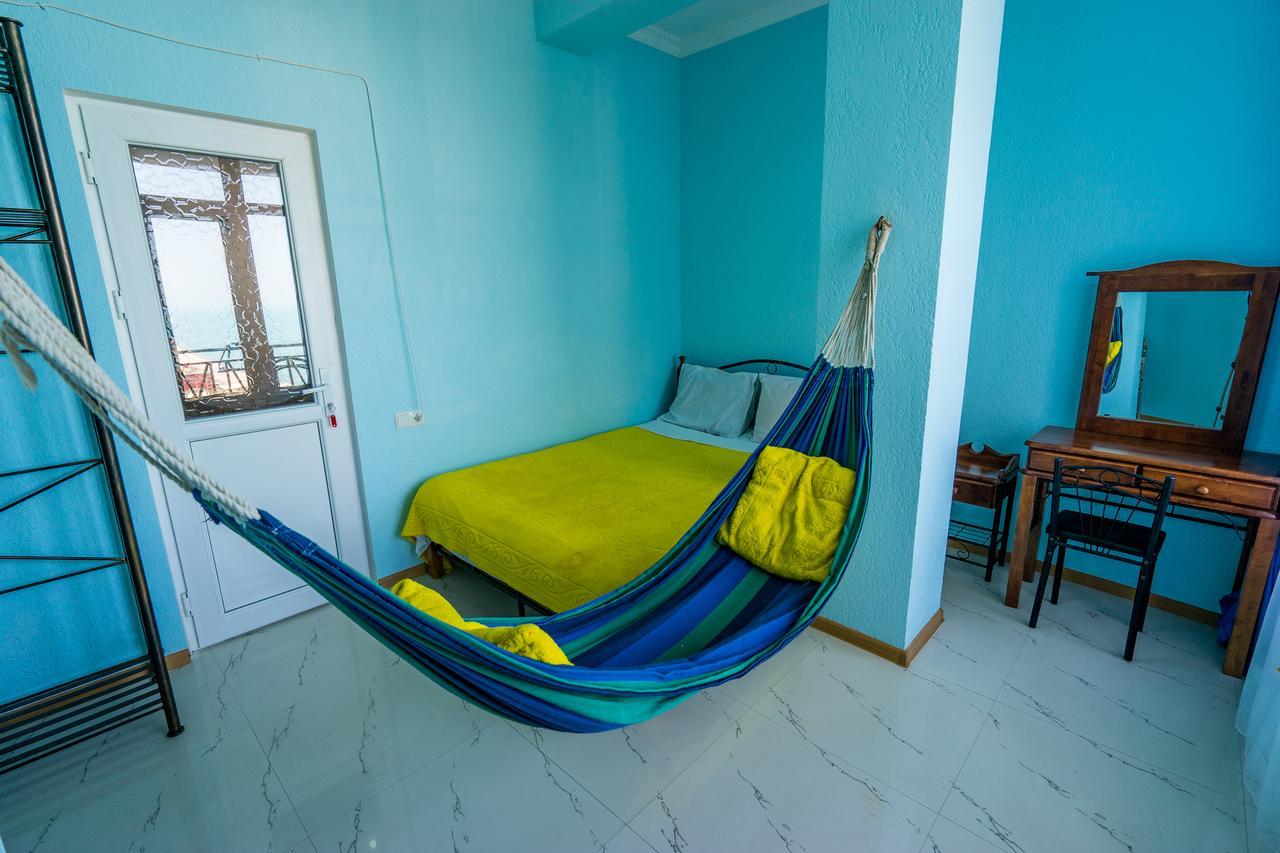 Aniva The Hotel Батуми Екстериор снимка
