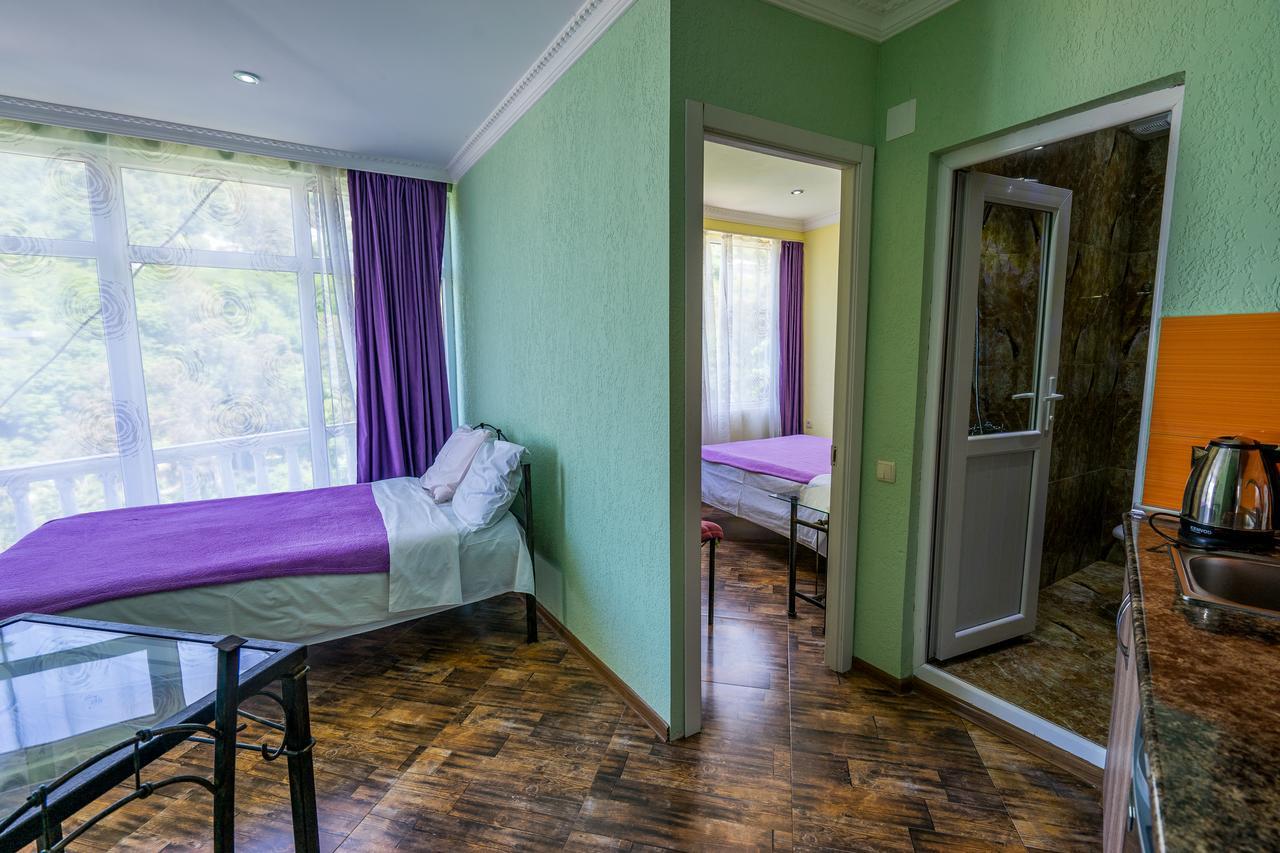 Aniva The Hotel Батуми Екстериор снимка