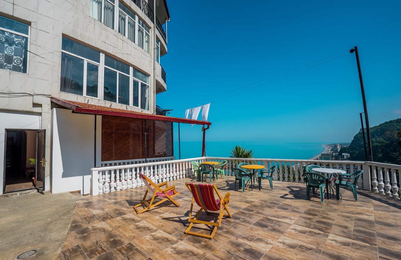 Aniva The Hotel Батуми Екстериор снимка