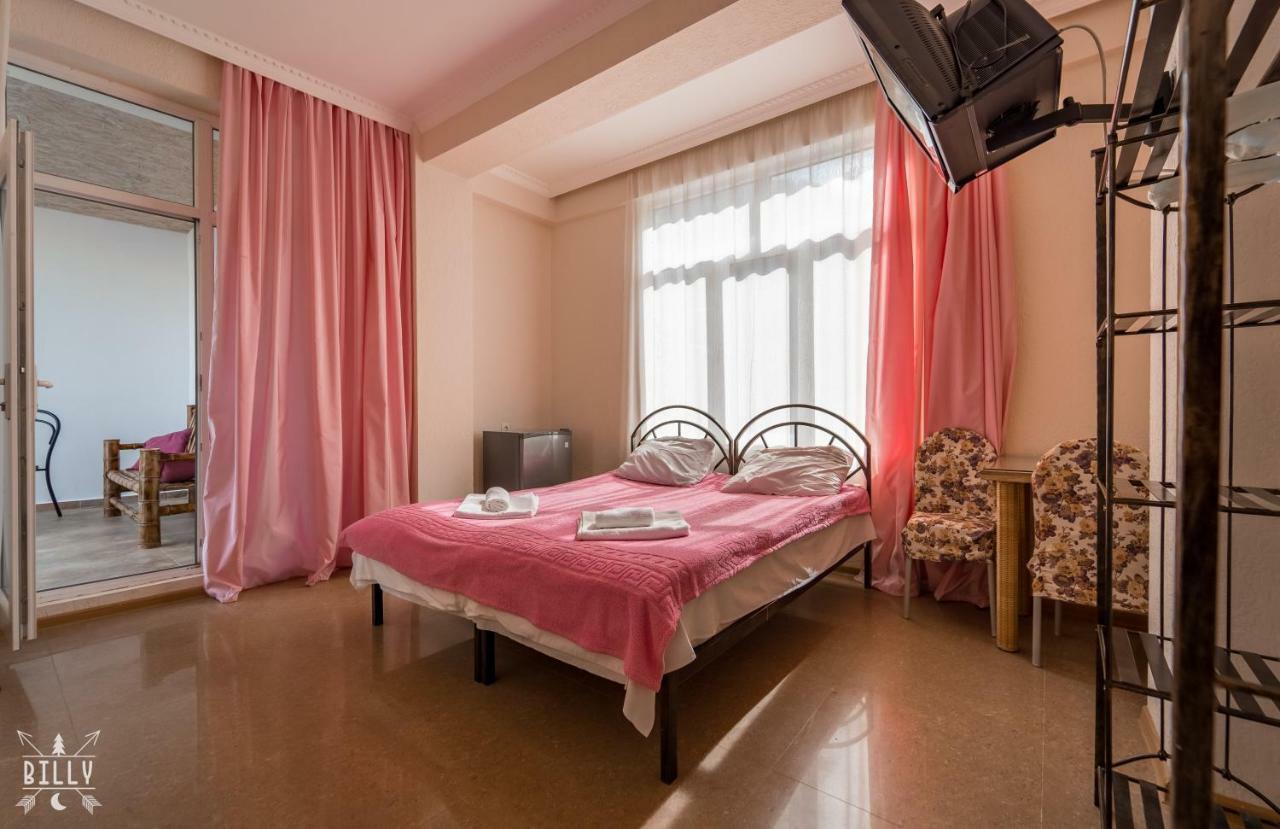 Aniva The Hotel Батуми Екстериор снимка
