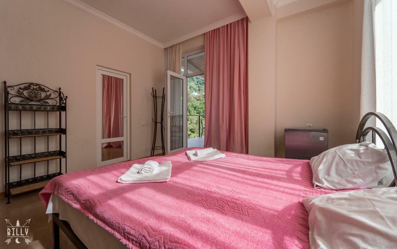 Aniva The Hotel Батуми Екстериор снимка