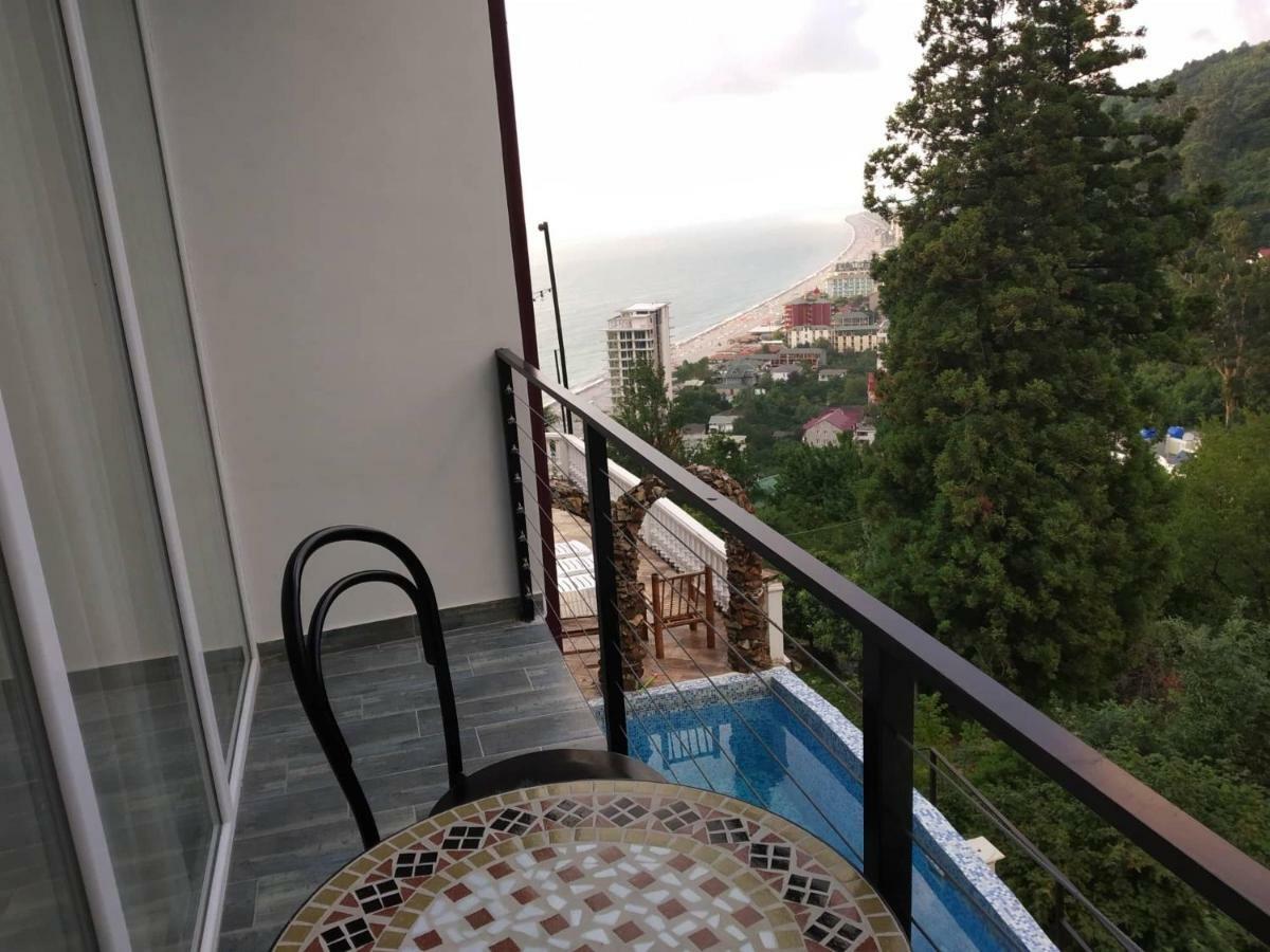 Aniva The Hotel Батуми Екстериор снимка